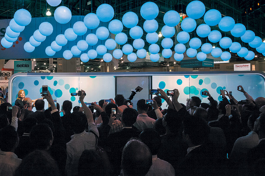 6 Ways to Make Your Brand Unmissable at a Trade Show